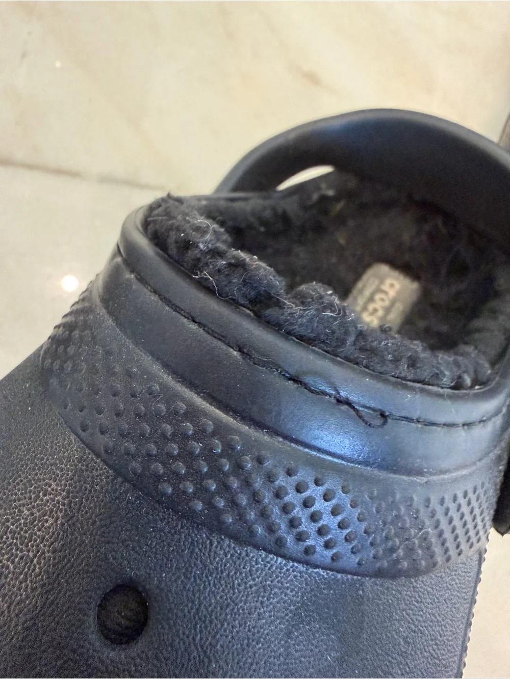 CROCS Kids Black Fleece-Lined Clogs
